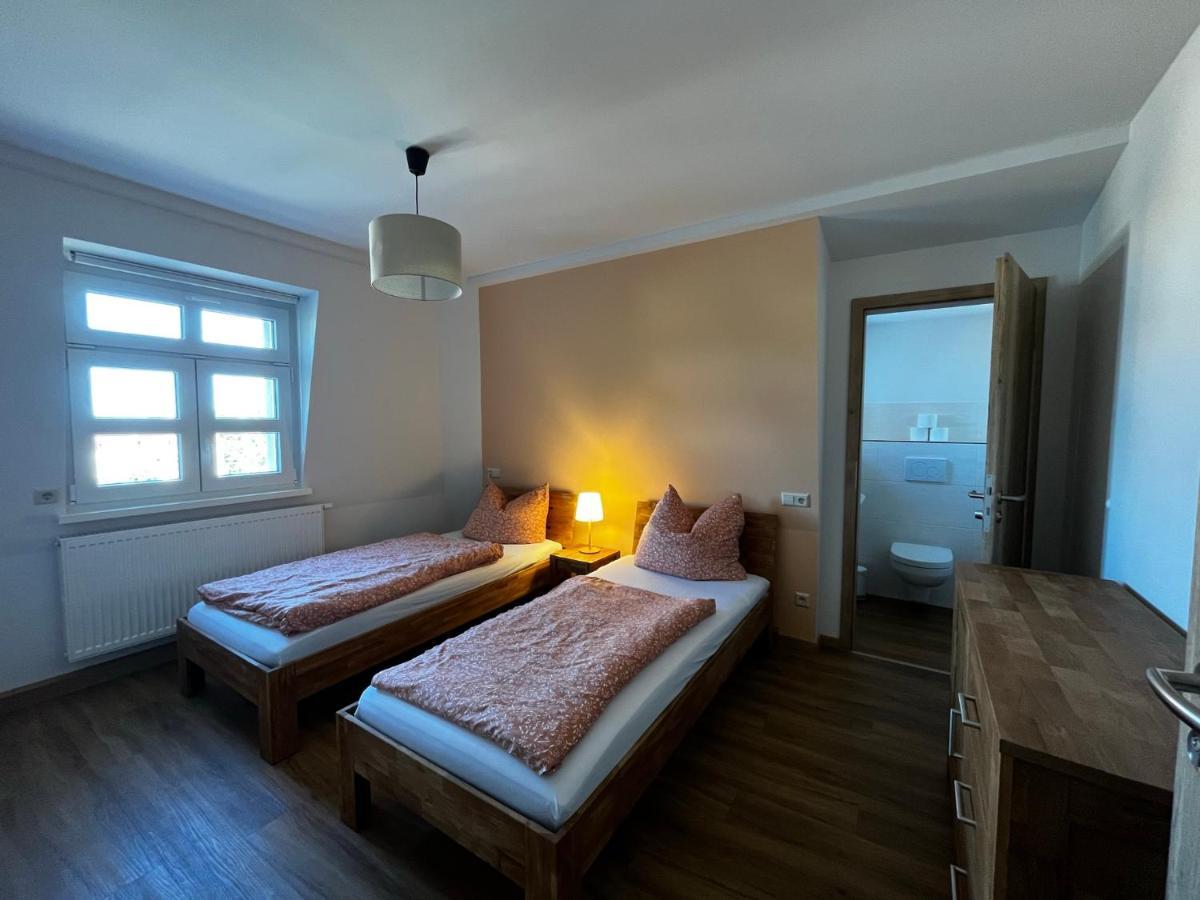 Apartment-Haus Landeskrone Dresden Buitenkant foto